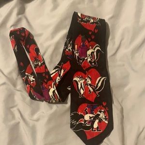 Retired -vintage - looney toons- Pepe Le Pew- Tie